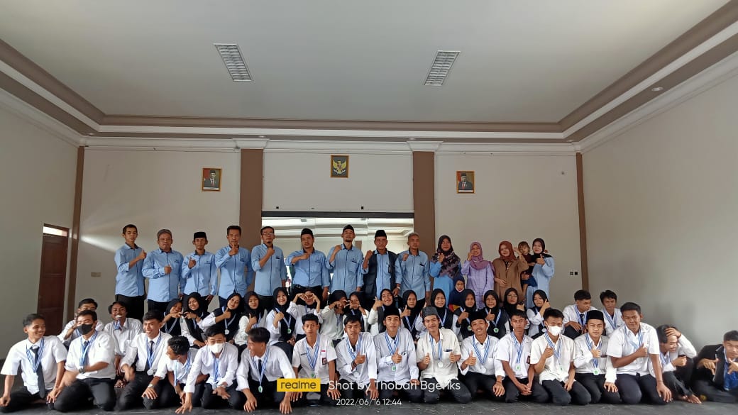 Pelepasan Siswa Kelas 12 MA Assalamiyah Tahun Pelajaran 2021-2022